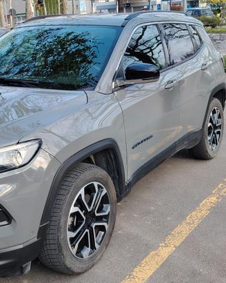 Auto Jepp Compass 4xe Limited Plaghine