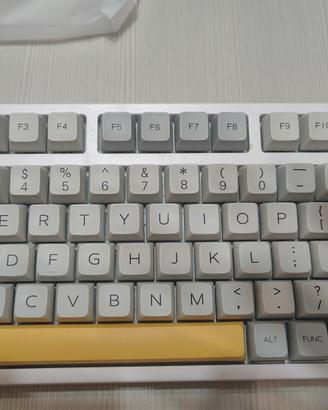 Tastiera gaming EPOMAKER TH80 PRO retroilluminata