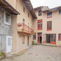 SPAZIOSA CASA BICAMERE CON SCOPERTO DI PROPRIET...