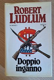 Libro di Robert Ludlum "Doppio Inganno"