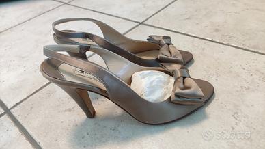 Scarpe eleganti in seta e pelle