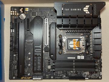 Scheda Madre ASUS TUF GAMING X670E-PLUS WIFI