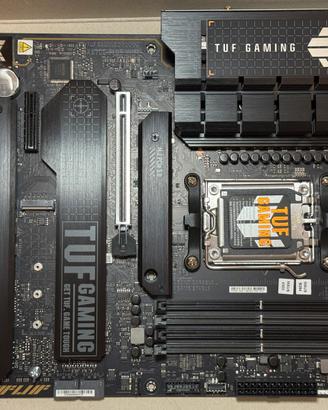 Scheda Madre ASUS TUF GAMING X670E-PLUS WIFI