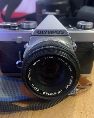 Macchina fotografica OLYMPUS OM-1  obiettivi 3pied