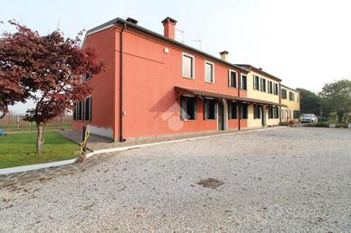 VILLA A SCHIERA A MONSELICE