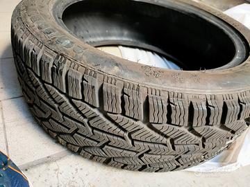 pneumatici invernali 215/50 R17