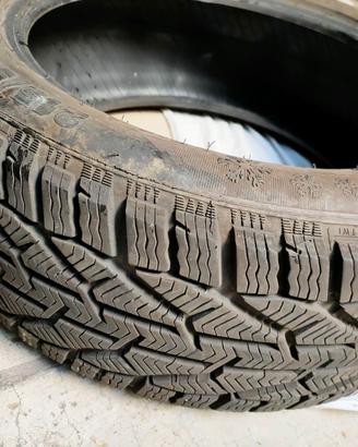 pneumatici invernali 215/50 R17