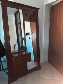 Appendi abiti con specchiera