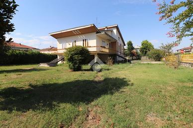 VILLA SINGOLA A ROVERBELLA