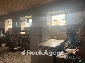 VESTOLA (PR) - CASA INDIPENDENTE CON TERRENO E BOS