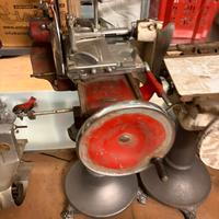 Affettatrice Da restaurare antica a volano