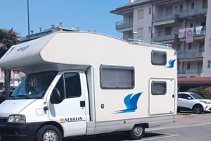 ELNAGH 6 Posti 70 mila km gancio traino