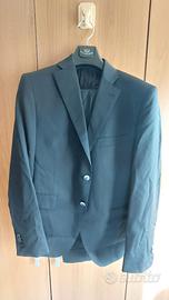 Completo elegante da uomo per eventi