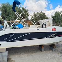 Barca a motore Walk around 