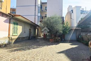 CASA SEMINDIPENDENTE A POMIGLIANO D'ARCO