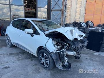 Ricambi Renault Clio 1.2 benz 75cv del 2014