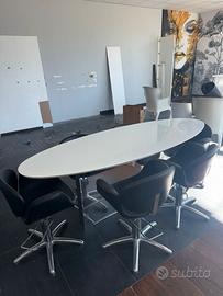 Tavolo in vetro per saloni