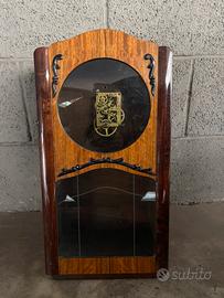 Mobile da parete contenitore orologio.