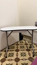 Tavolo richiudibile per unghie