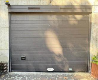 Box / Garage di 25 m² a Modena