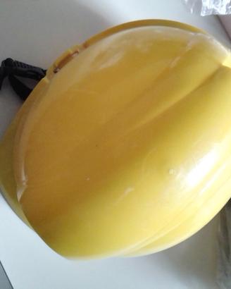 Casco , elemetto con cinturino