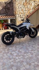 Ducati Hyperstrada 821 - 2013