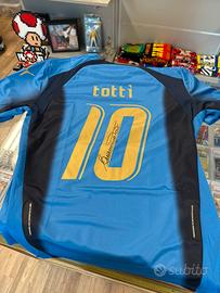 Maglia Italia 2006 Totti Autografata Con Prova