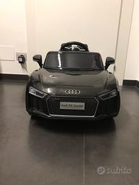 Audi R8 bambini con radiocomando