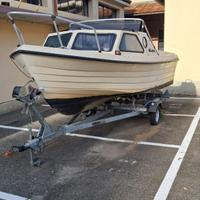Barca con motore senza carello