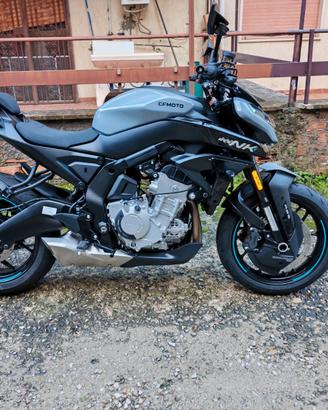 CF moto 675 nk