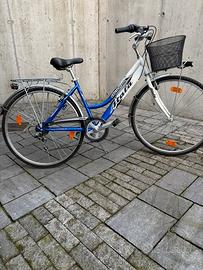 Bicicletta donna 28 marca atala usata poche volte