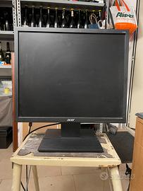 Monitor Acer 17”