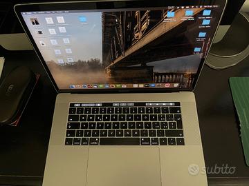 MacBook Pro 15" 2017 Touch Bar i7 2.8GHz 16GB ssd.