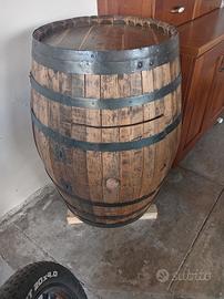 Botte adibita a cantinetta 