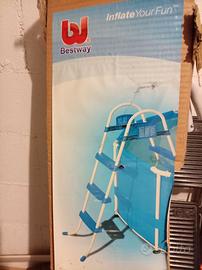 Scaletta per piscina