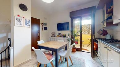 Quartello - Bivano bilivelli con veranda e cortile