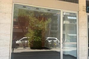 Viale Regina Margherita locale commerciale