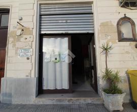 NEGOZIO A LECCE