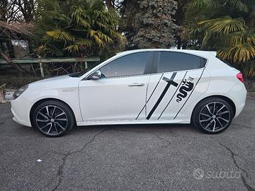 alfa romeo giulietta 