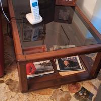 Tavolino con cristallo in legno