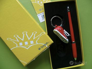 Set Penna e Portachiavi Converse Segue