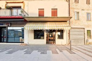 NEGOZIO A CASTAGNARO