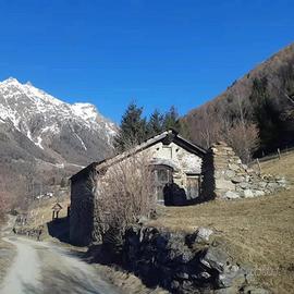 Baita da ristrutturare