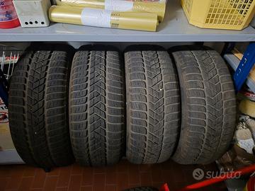 Pneumatici invernali quasi nuovi