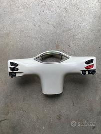 Piaggio vespa gts hpe scocca contorno contachilome