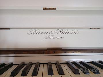 Pianoforte verticale