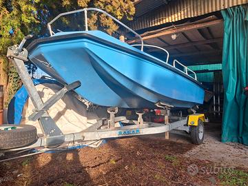 Trimarano Sessa in vetroresina