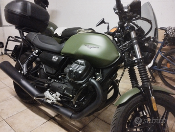 Moto Guzzi V7 Stone