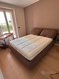 Letto matrimoniale
