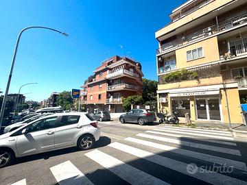 MONTEVERDE VECCHIO - Locale commerciale